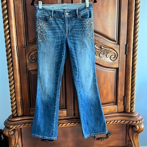 WHBM Embellished boot cut jeans- 4S - Picture 2 of 6